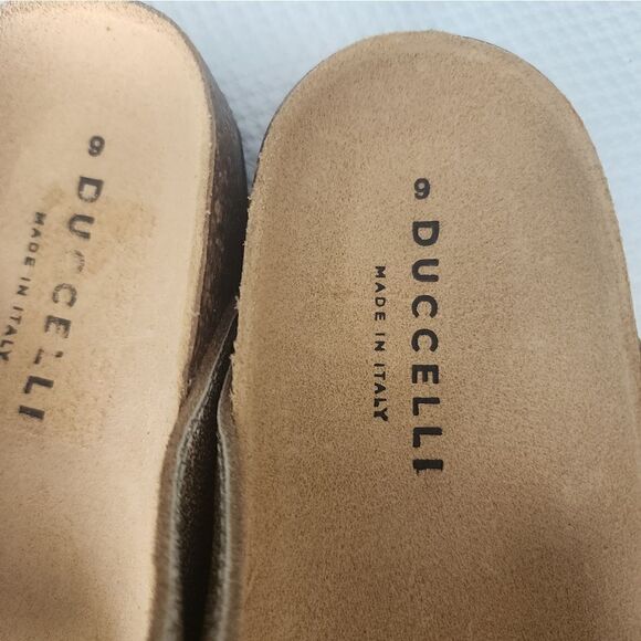 DUCCELLI Made in Italy Jaimee leather comfort lagenlook buckle Sandals - Picture 4 of 8